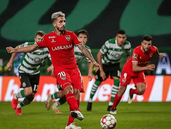 电竞博彩平台 -包含赛地聚焦——葡超冲刺阶段热度飙升；西汉姆伤情更新；底气十足；纪律约束更严格的词条